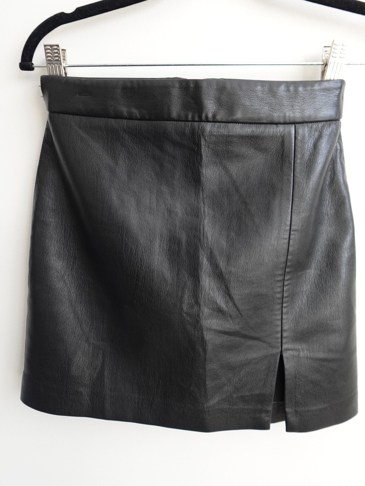 Wilfred UnReal Leather Skirt