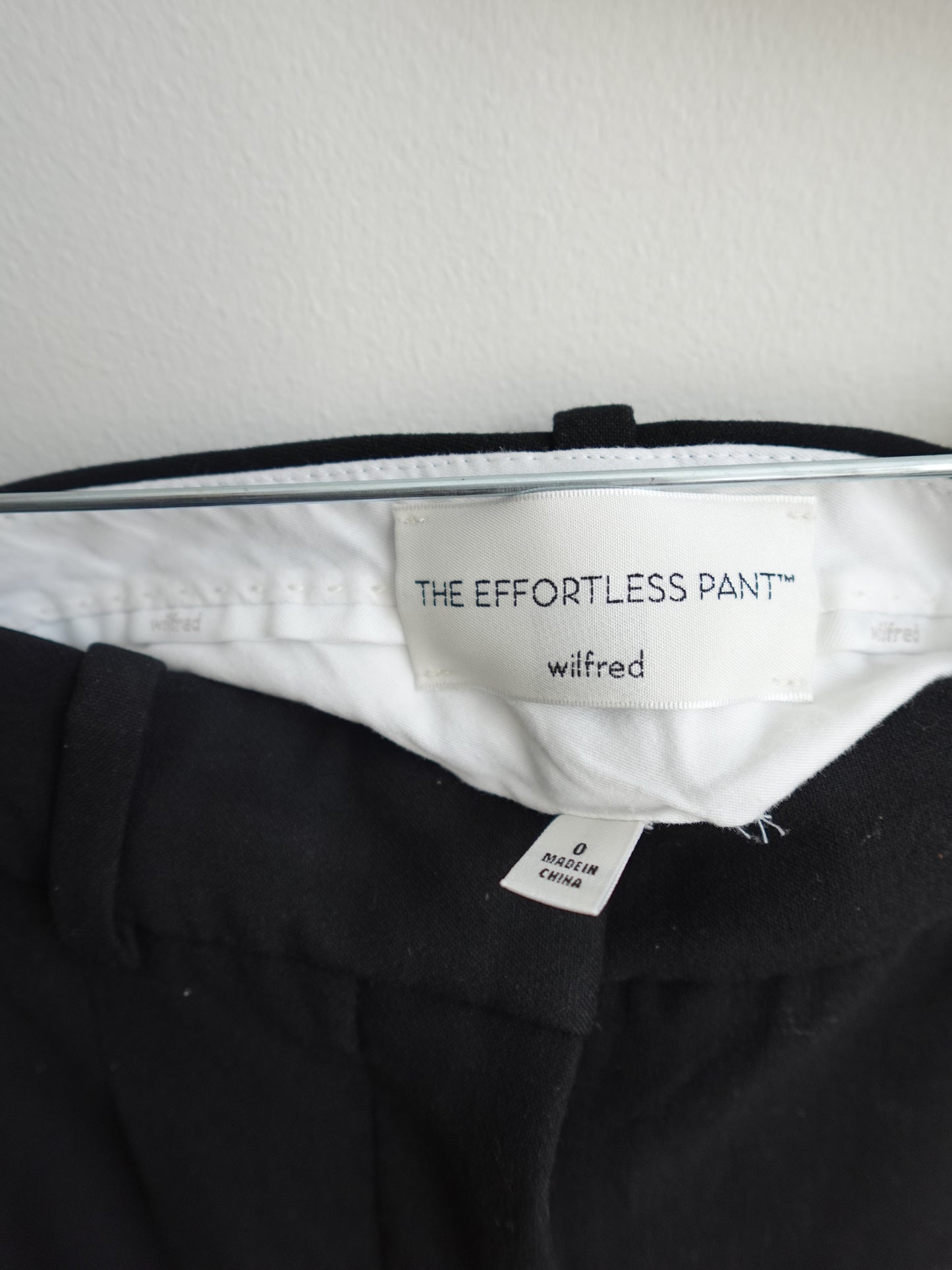 Aritzia The Effortless Pant - Black, 2