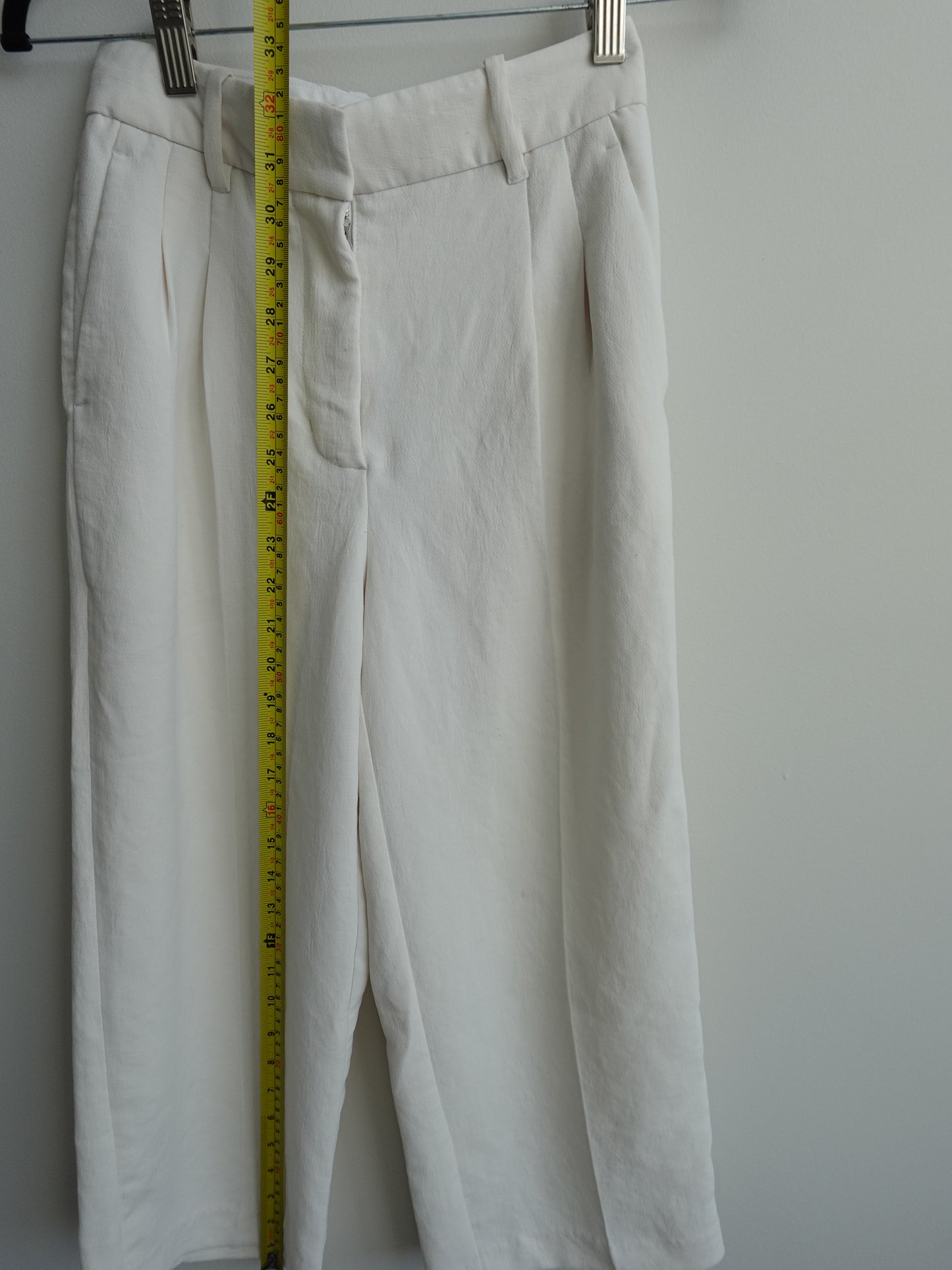 Aritzia The Effortless Pant Cropped - White 0
