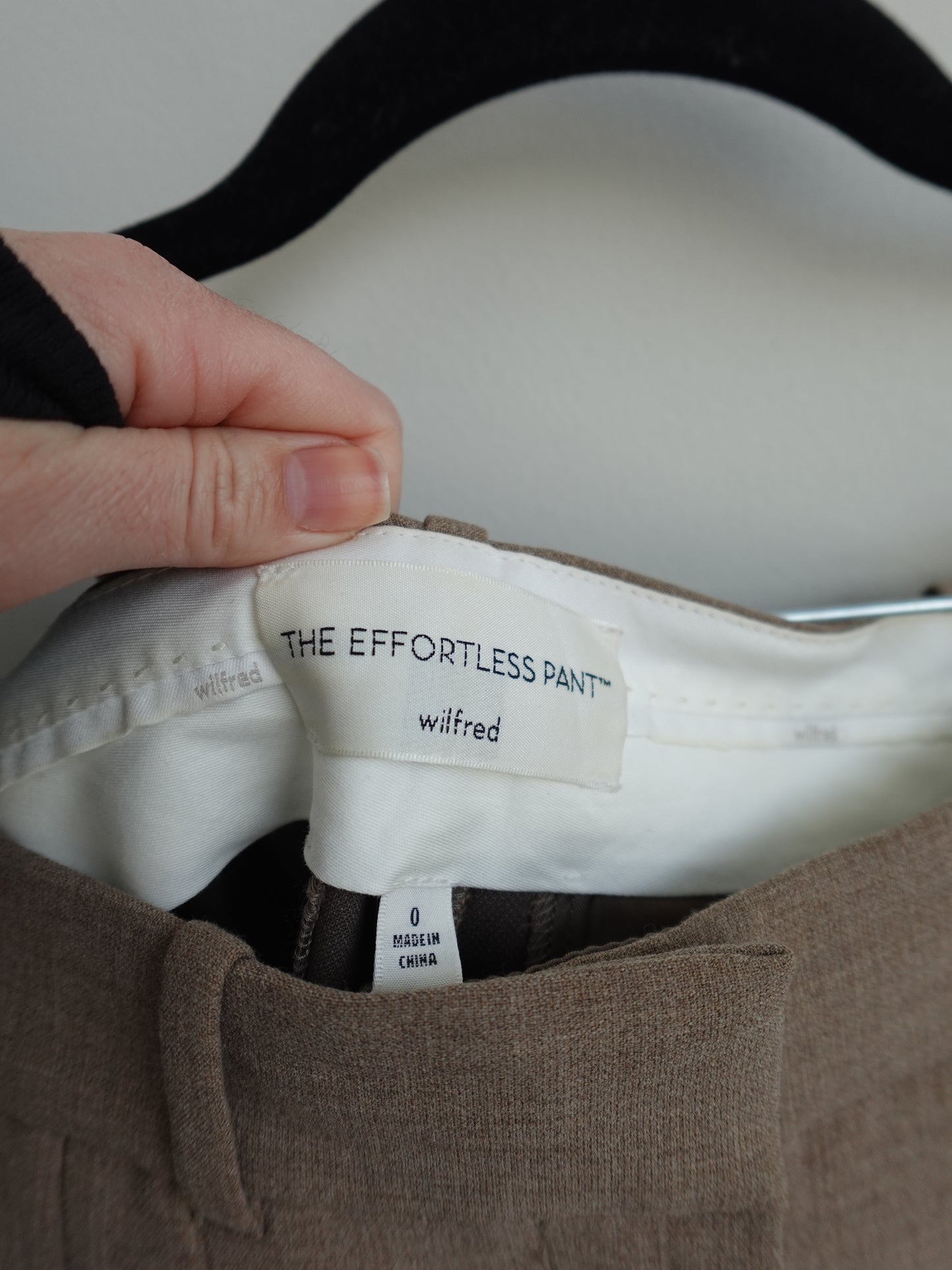 Aritzia The Effortless Pant - Taupe, 0