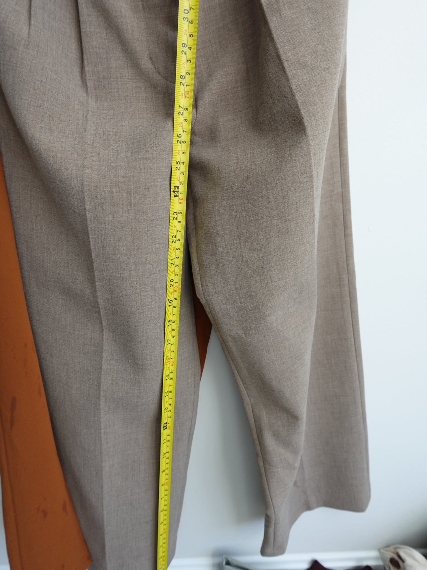 Aritzia The Effortless Pant - Taupe, 0