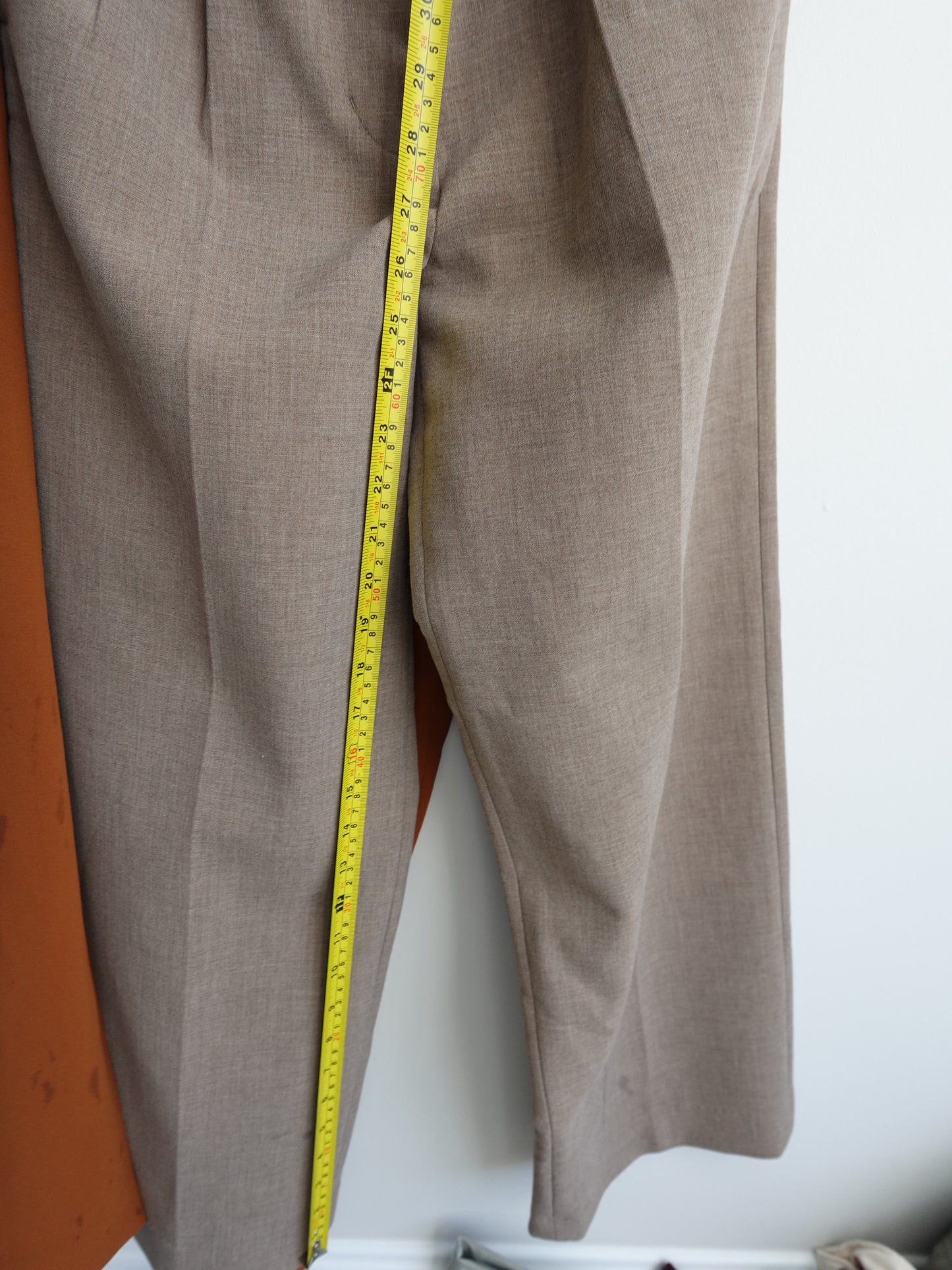 Aritzia The Effortless Pant - Taupe, 0