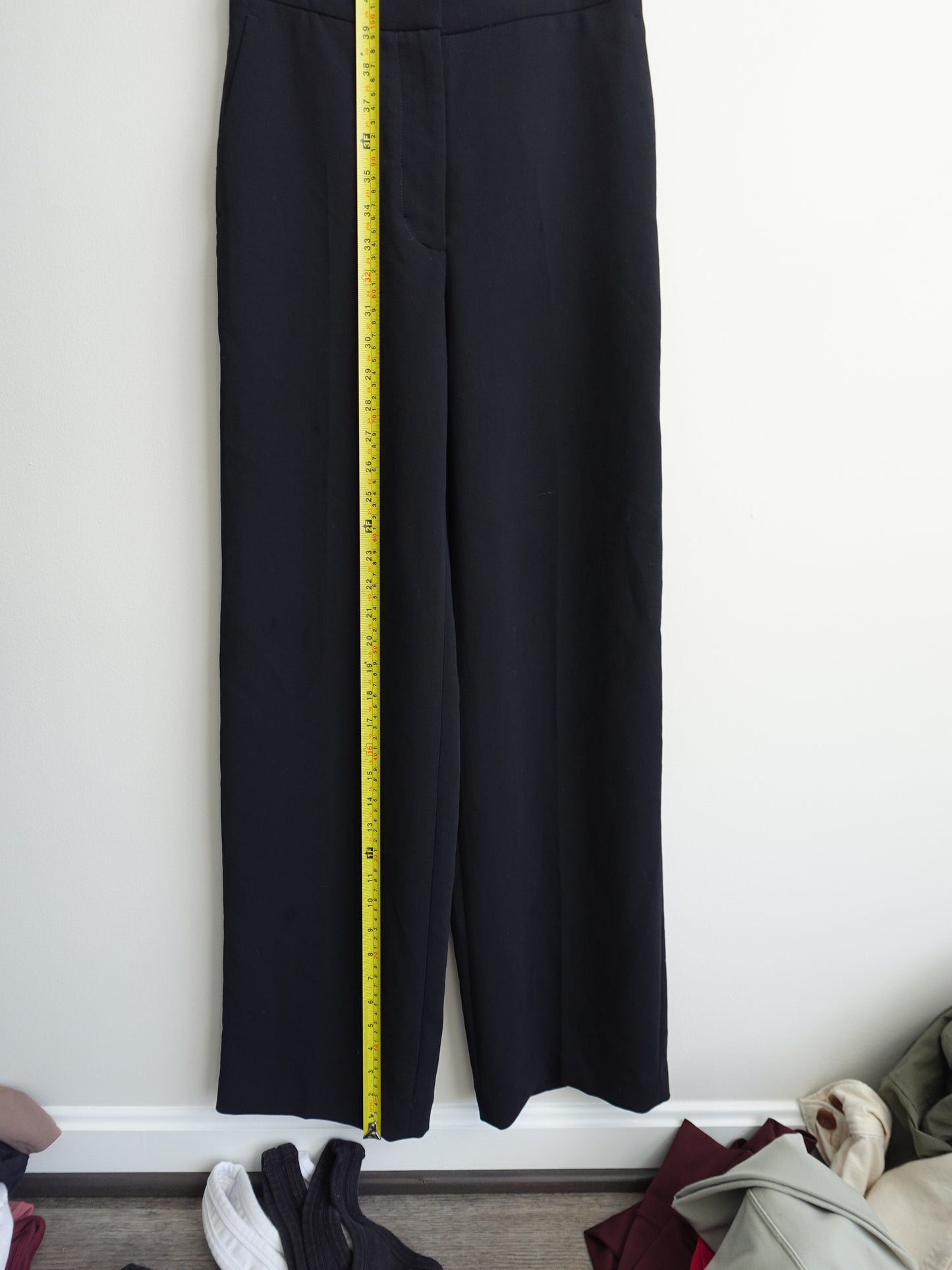 Aritzia - Limited Edition - The Effortless Alanya Pant Black