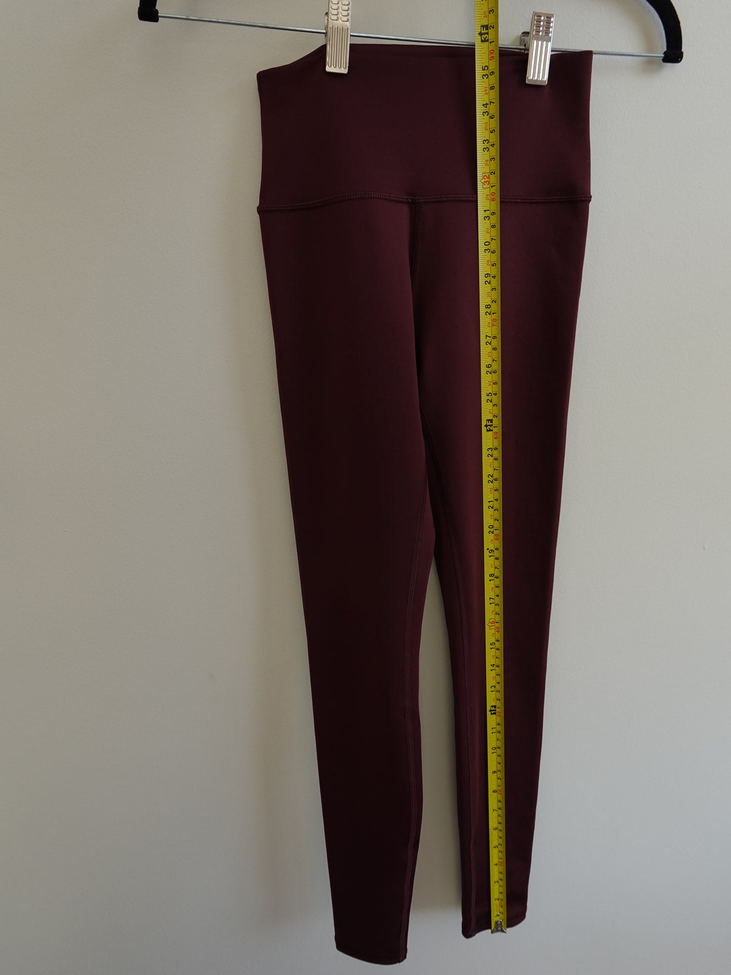 High-Waist Airlift Legging - Cherry