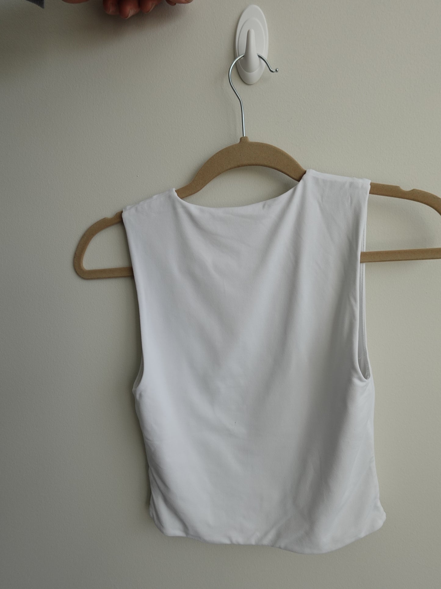 Babaton Contour Crew Tank