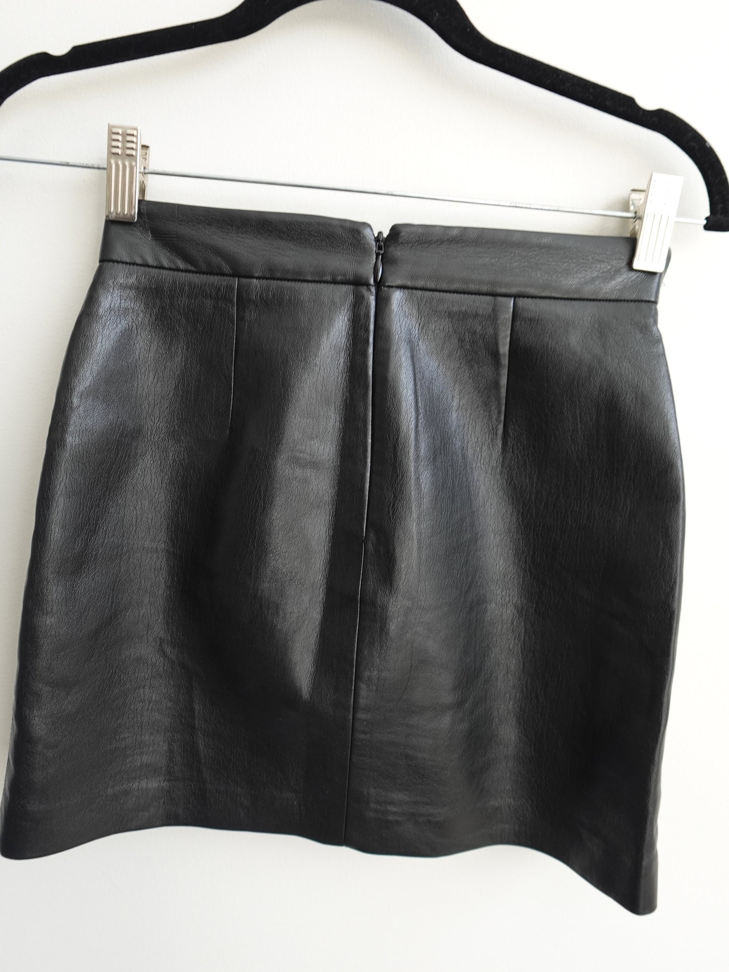 Wilfred UnReal Leather Skirt