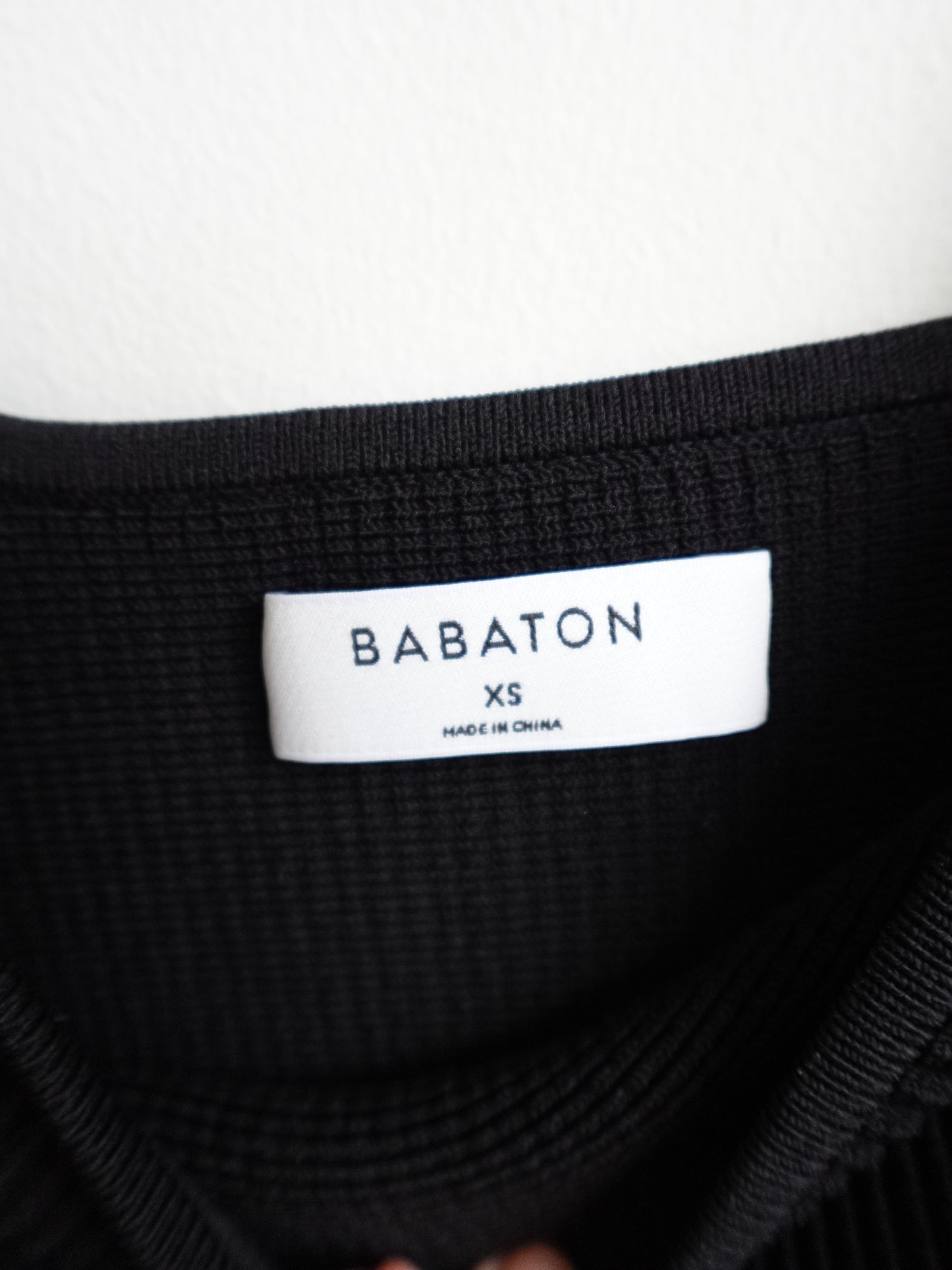 Aritzia Babton Sculpt Knit Squareneck Cropped Tank (Black)