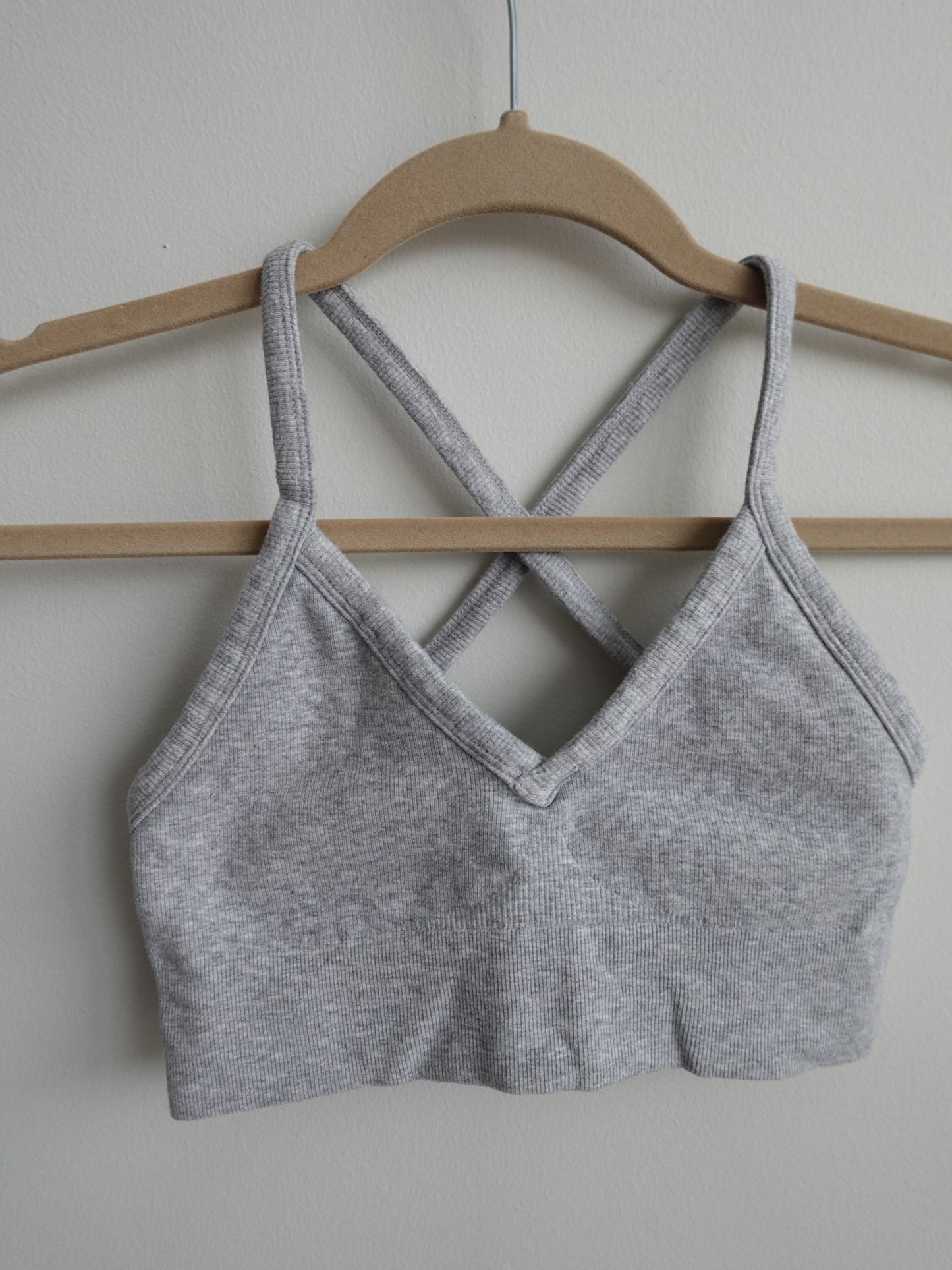 Alo Seamless Ribbed Low Back Bra - Grey