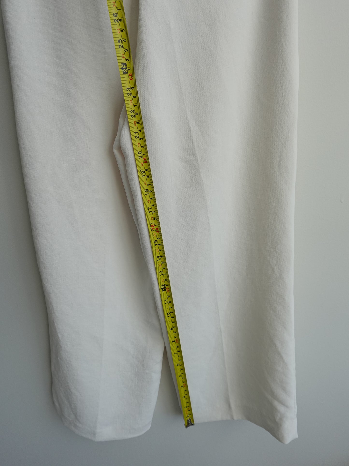 Aritzia The Effortless Pant Cropped - White 0