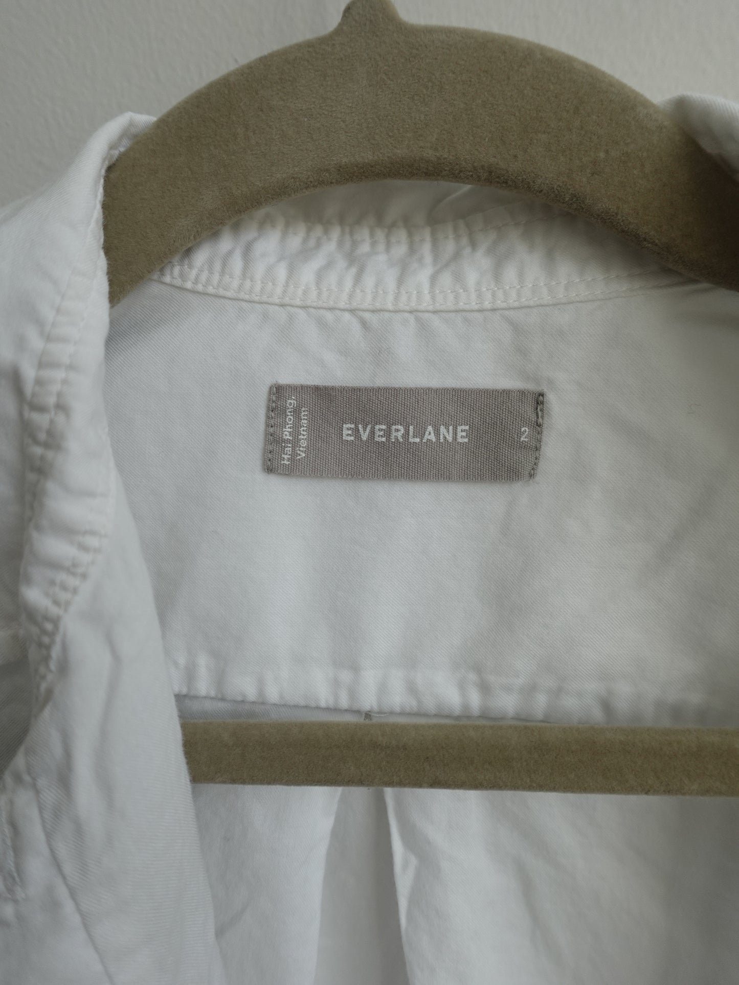 Everlane The Must-Have Shirt in Silky Cotton, White
