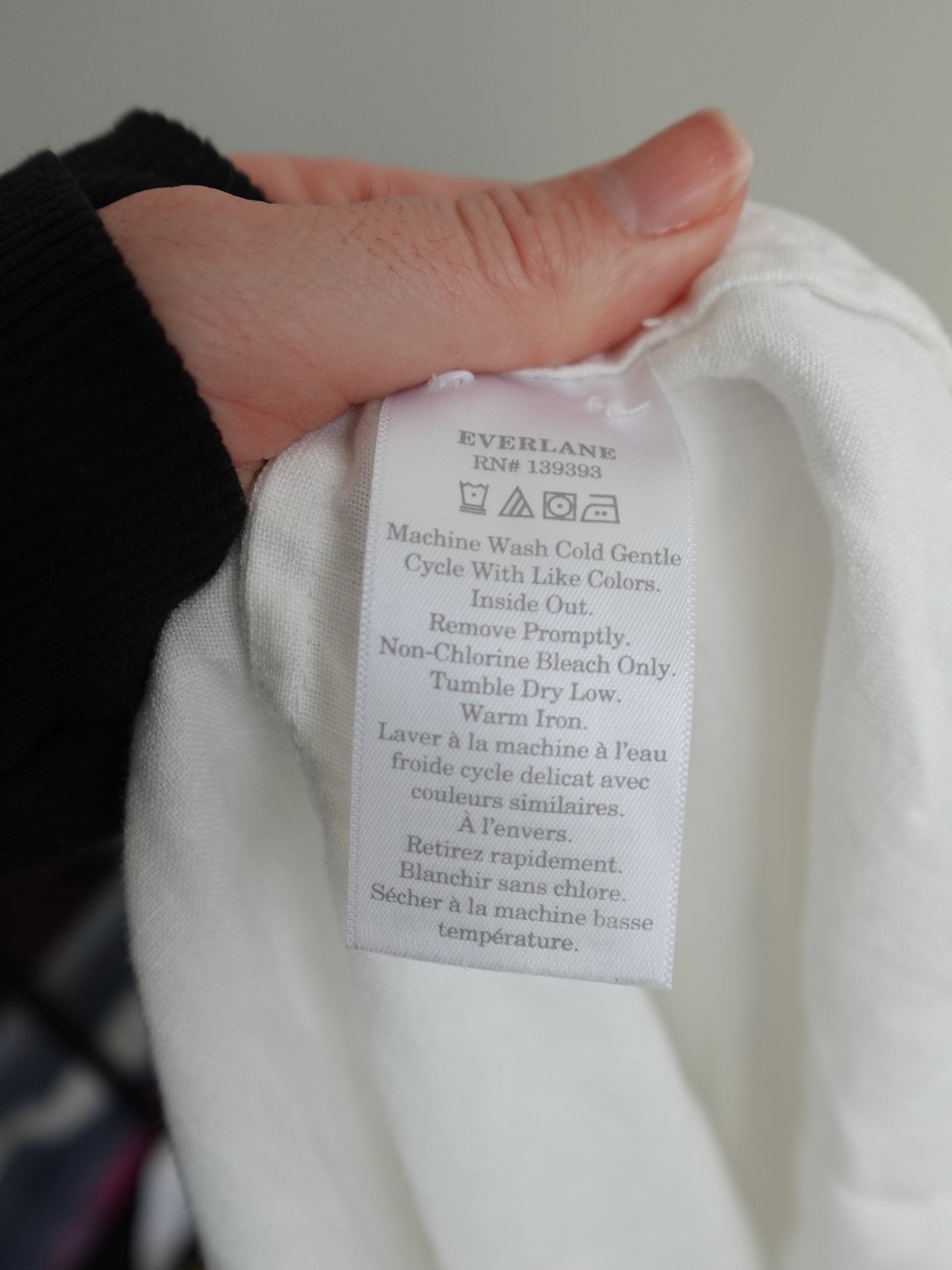 Everlane Button-Up Shirt in Essential Cotton, White