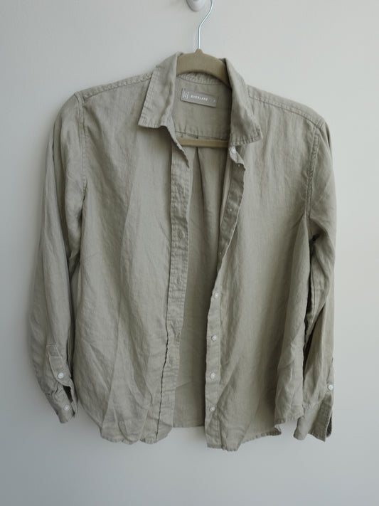Everlane The Must-Have Shirt in Linen, Seagrass
