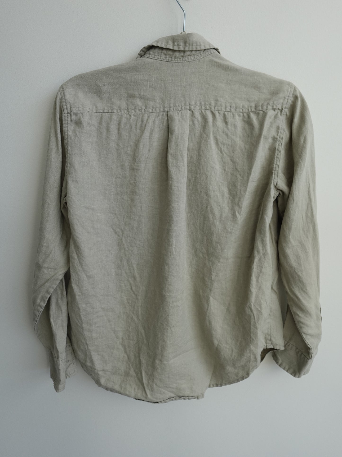 Everlane The Must-Have Shirt in Linen, Seagrass