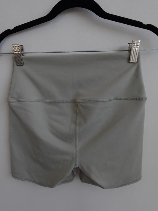 Alo 5" Airbrush High-Waist Biker Short - Limestone