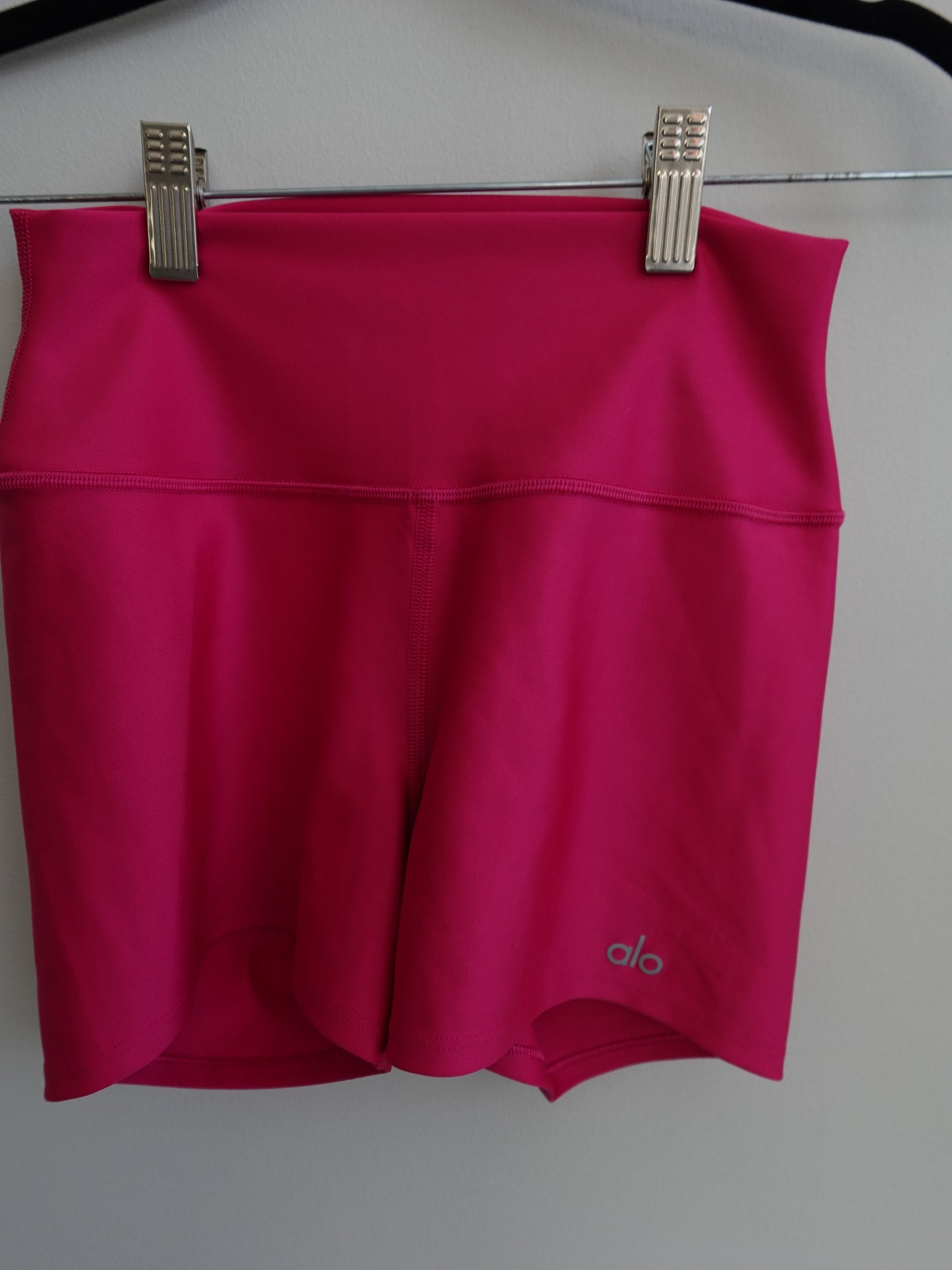 Alo 3" High-Waist Airlift Short - Pink