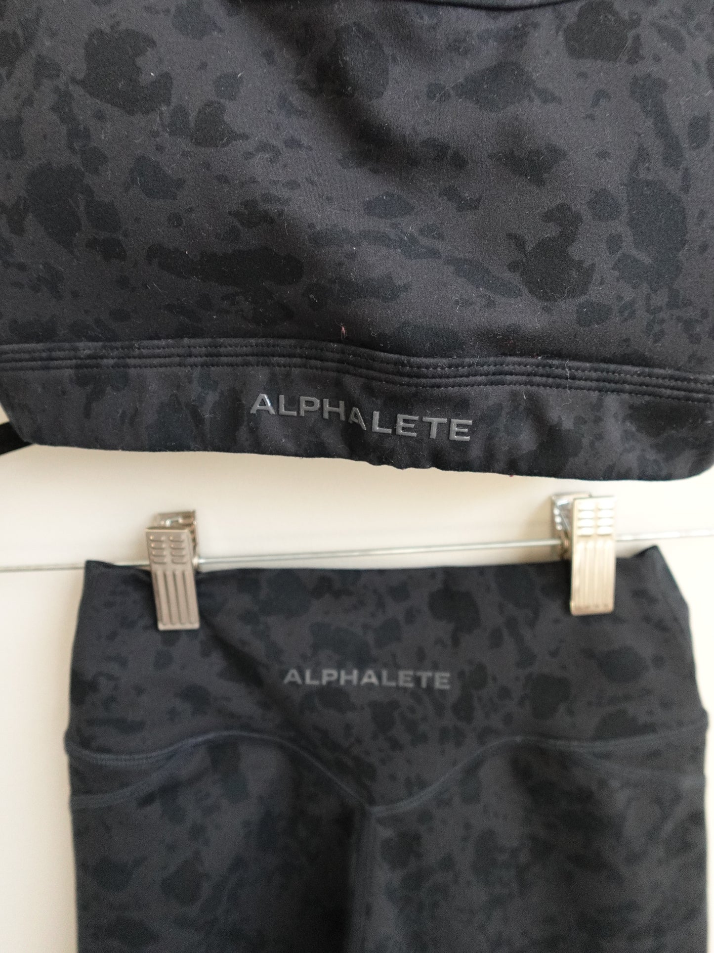 Alphalete Core Bra - Pebble Print Black